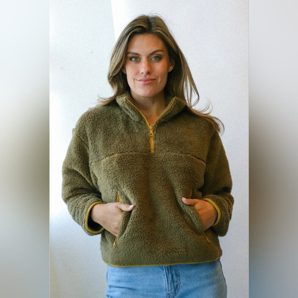 Girlfriend Collective Half Zip Sweater XS Recycled Fleece Olive Green Cozy Teddy